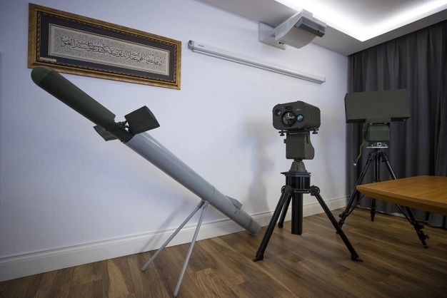 Türkiye'nin drone avcısı Fedai ilk uçuşunu yaptı