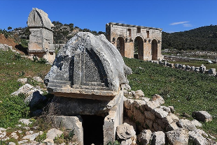 Patara'nın simgesi kent kapısından yüzyıllar sonra yeniden su akacak