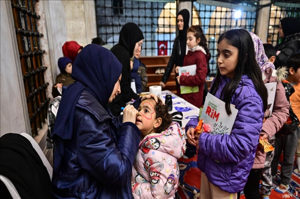Üsküdar Valide-i Atik Camii'nde çocuk şenliği düzenlendi