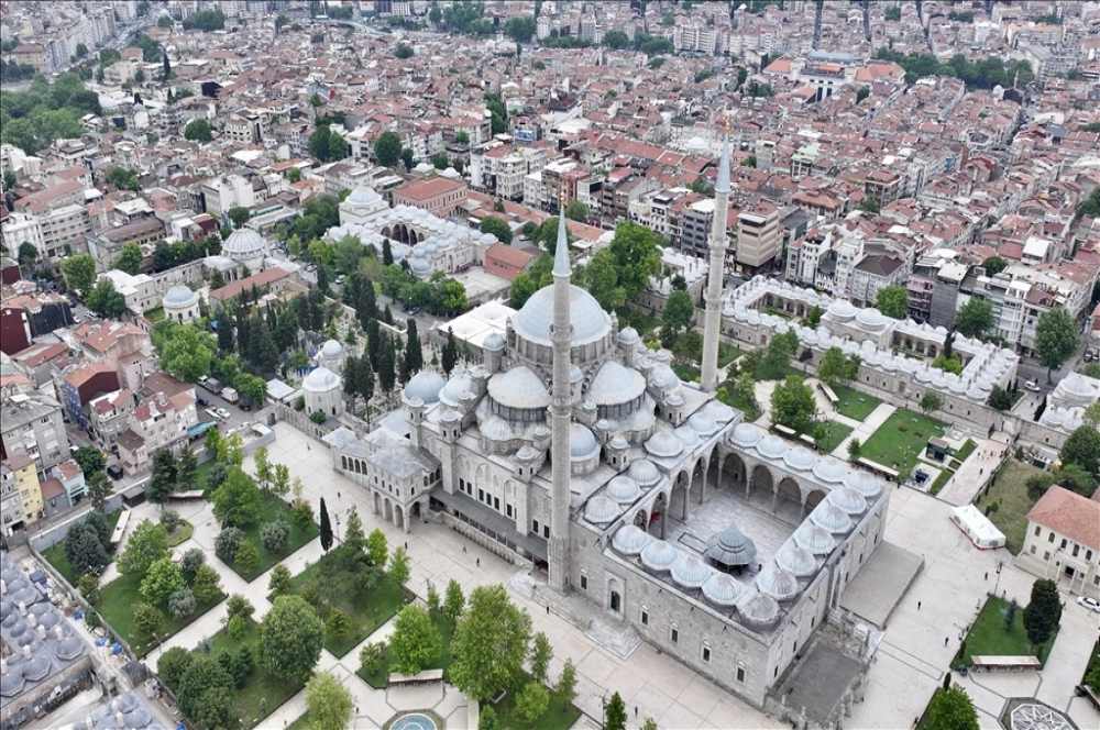 Fethin ardından İstanbul imar ve iskan faaliyetleriyle ihya edildi