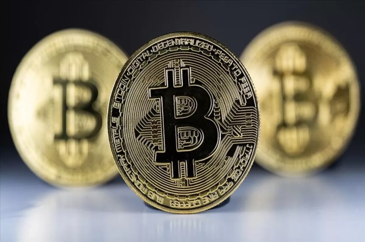 Bitcoin'in piyasa değeri 1 trilyon doların üzerine çıktı