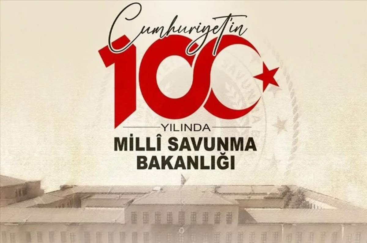 MSB'den "Cumhuriyet'in 100. Yılında Milli Savunma Bakanlığı" kitabı