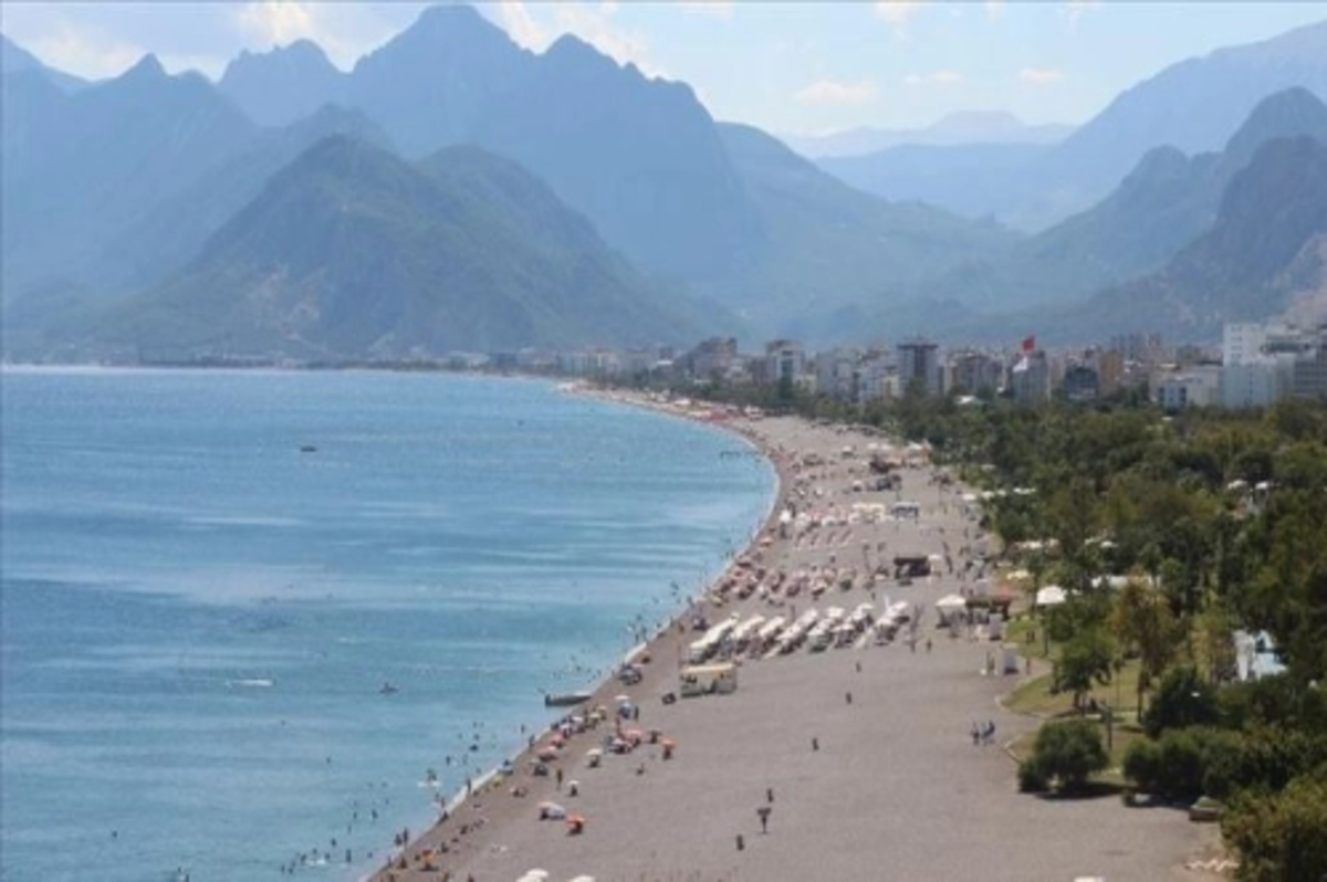 Antalya'ya gelen turist sayısı 3 milyon 356 bin 623'e ulaştı