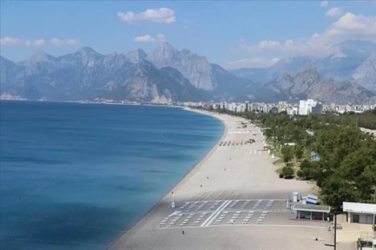 Turizmciler, Rusya'nın uçuş kısıtlaması kararının 'tatilcileri' de üzeceğini düşünüyor