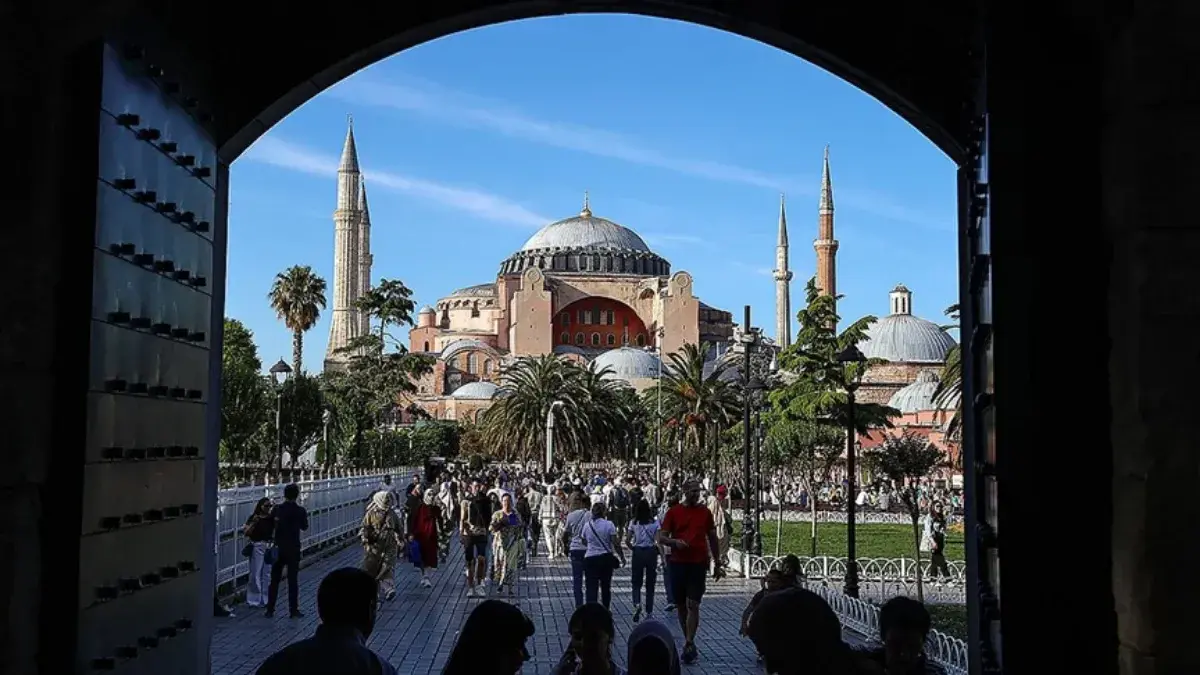 Hizmet ihracatının  amiral gemisi turizm