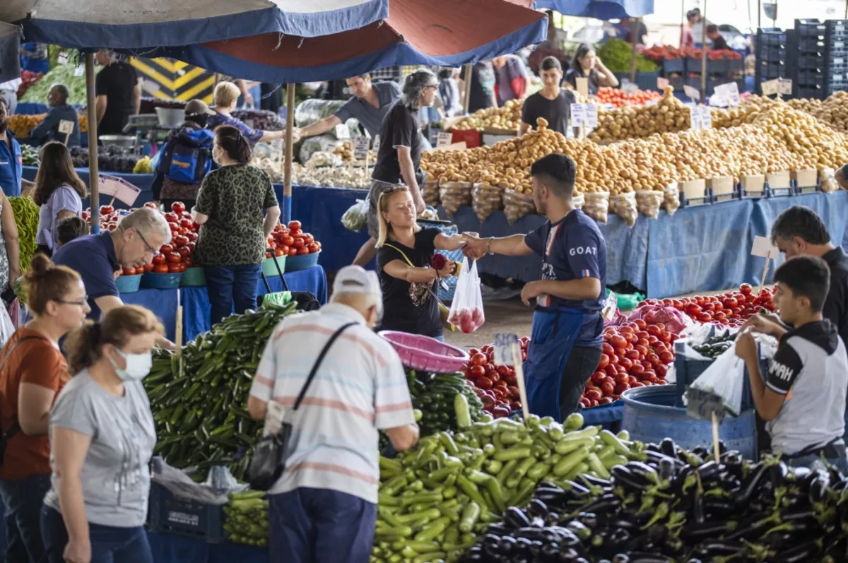 Mega kentte ekim ayı fiyat hareketliliği