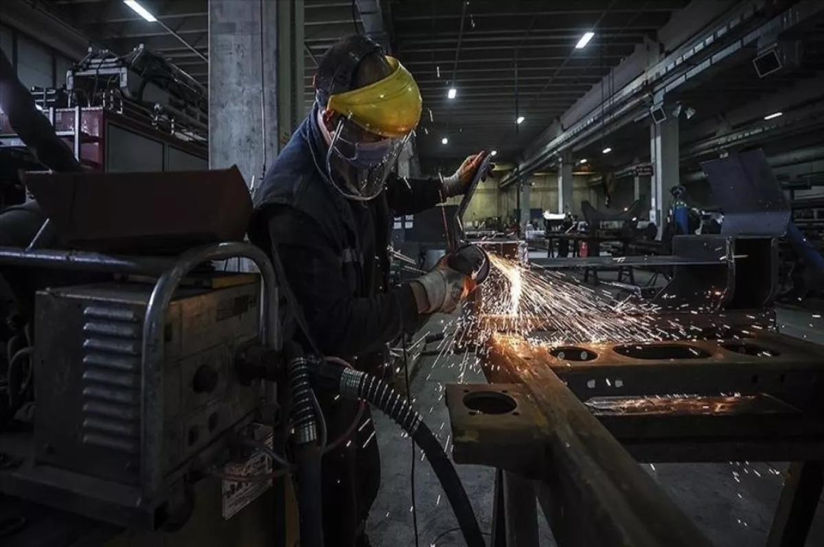 Sanayi üretimi temmuzda yıllık yüzde 7.4 arttı