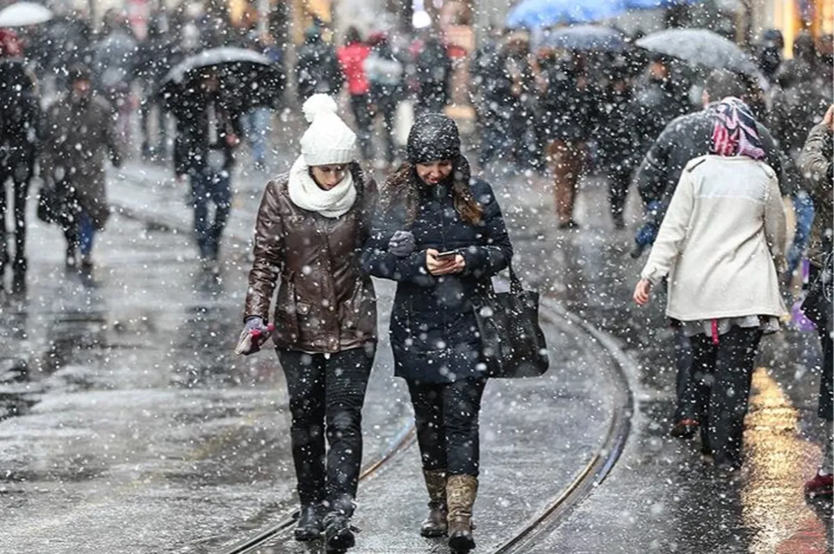 METEOROLOJİ VE AKOM'DAN SON DAKİKA UYARISI! İstanbul'da kar kapıya dayandı! Sıcaklık sert düştü