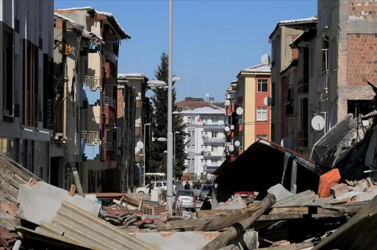 Enerji şirketleri depremin yaralarını sarmak için seferber oldu