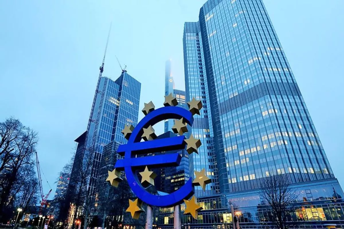 Euro Bölgesi bankalarında kredi talebi toparlanıyor