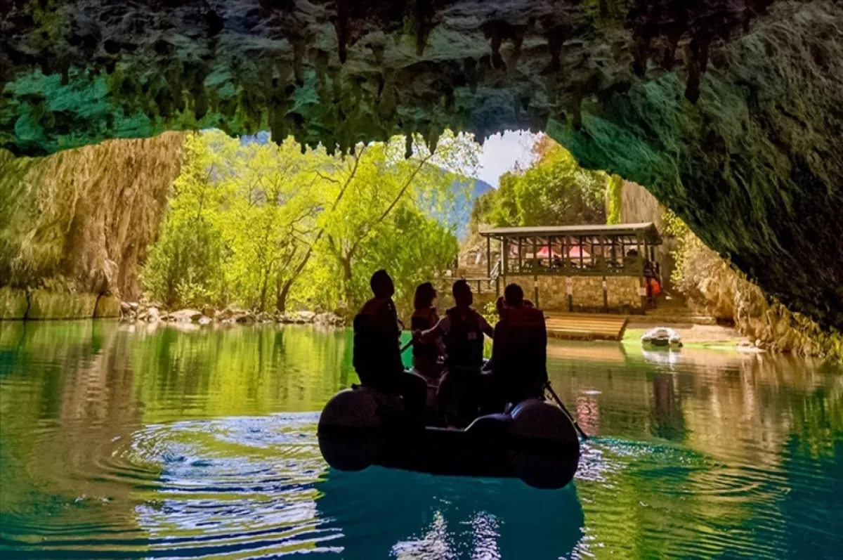 Turizmde gururlandıran haber! Bakan Ersoy açıkladı: İşte en iyi turizm köyü