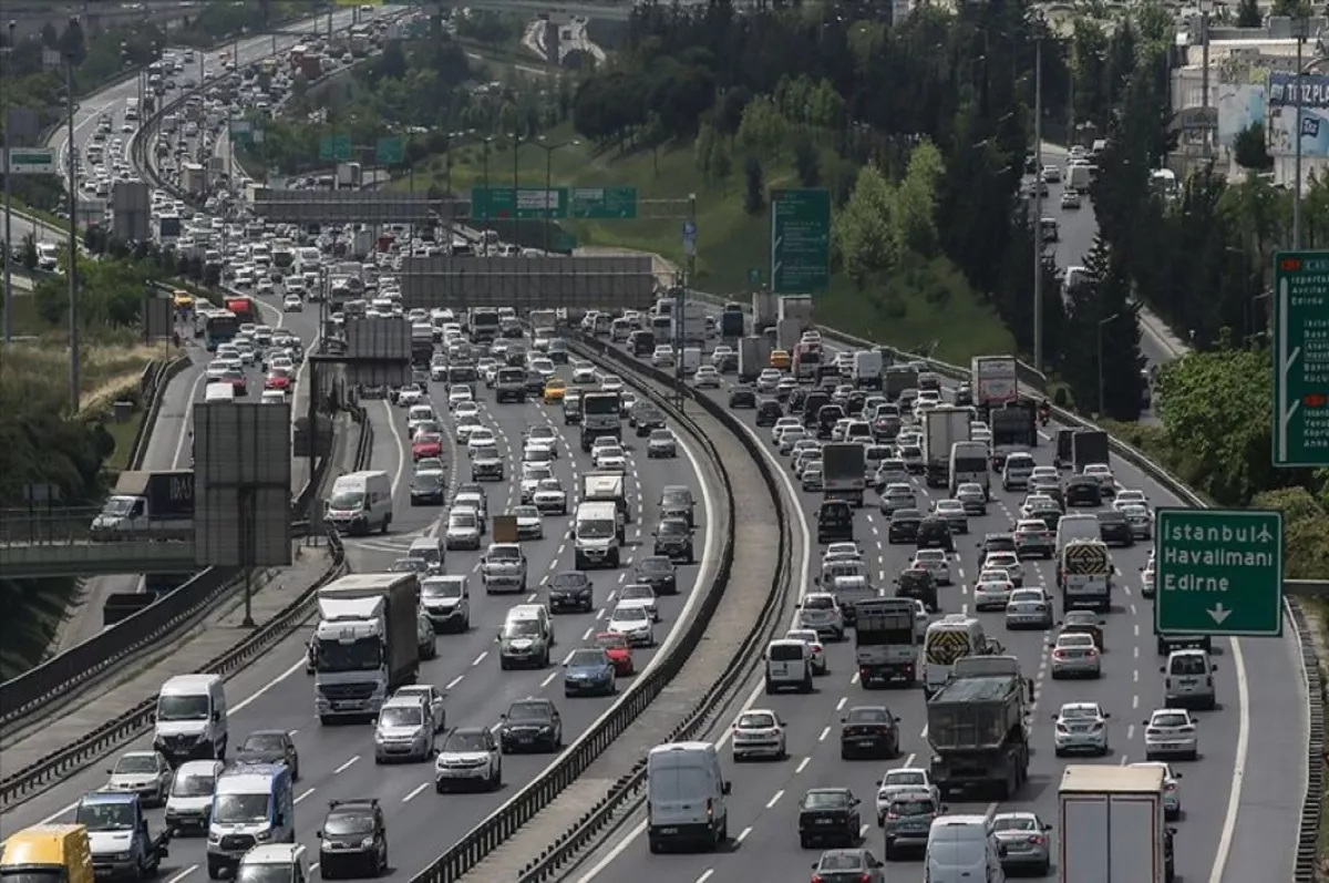 İstanbul'da trafik sıkışıklığı yıllık 10 milyar dolar kayba neden oluyor