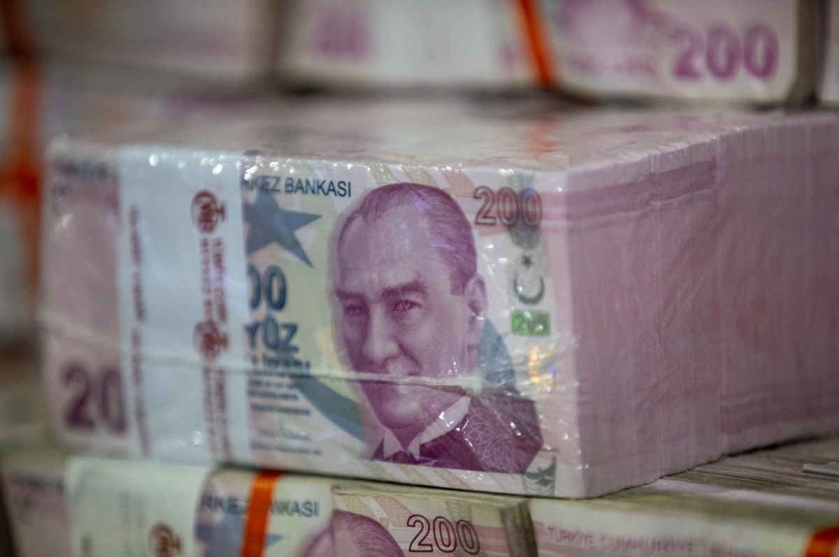 Bankacılık sektörü kredi hacmi geçen hafta 7 trilyon 876,7 milyar lira oldu