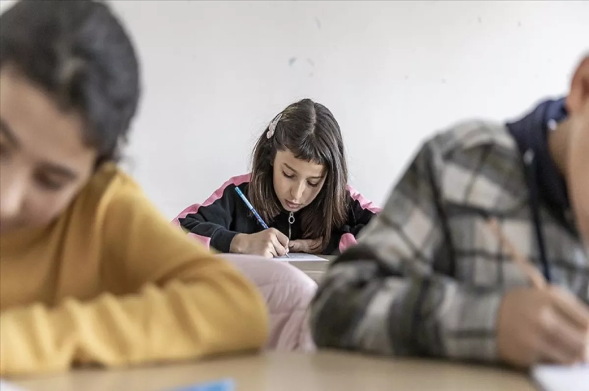 Deprem bölgelerinde kademeli şekilde eğitime başlanacak