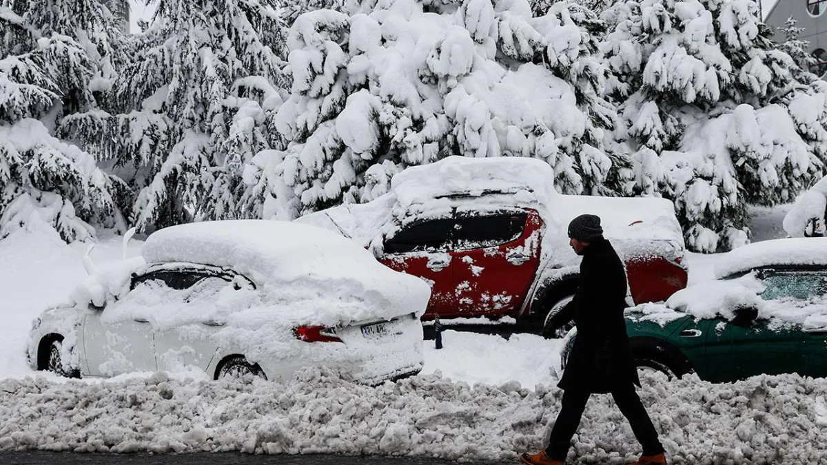 İSTANBUL KAR TATİLİ: İstanbul'da okullar kar tatiline mi girdi, hangi ilçelerde okullar tatil oldu?