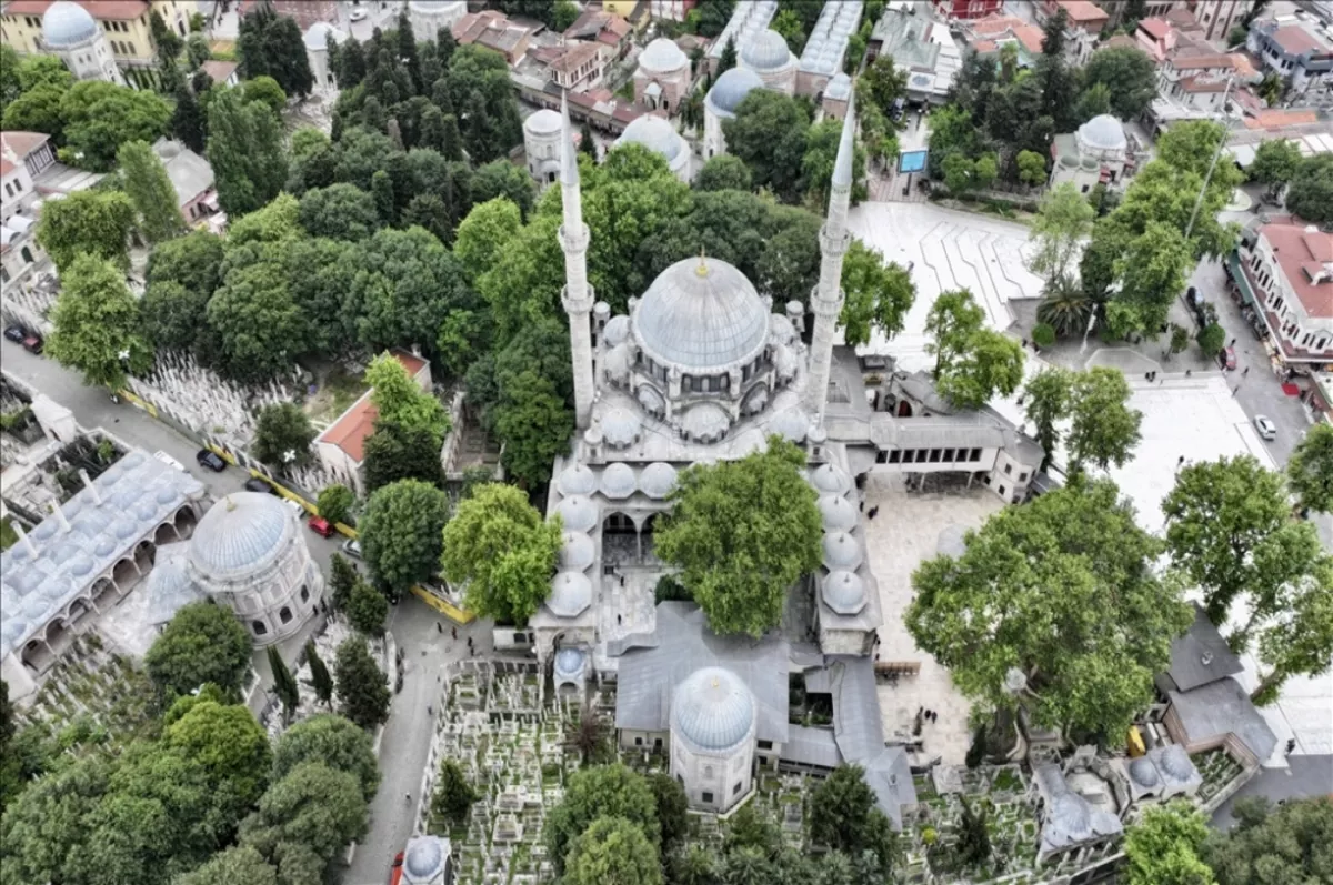 Fethin ardından İstanbul imar ve iskan faaliyetleriyle ihya edildi