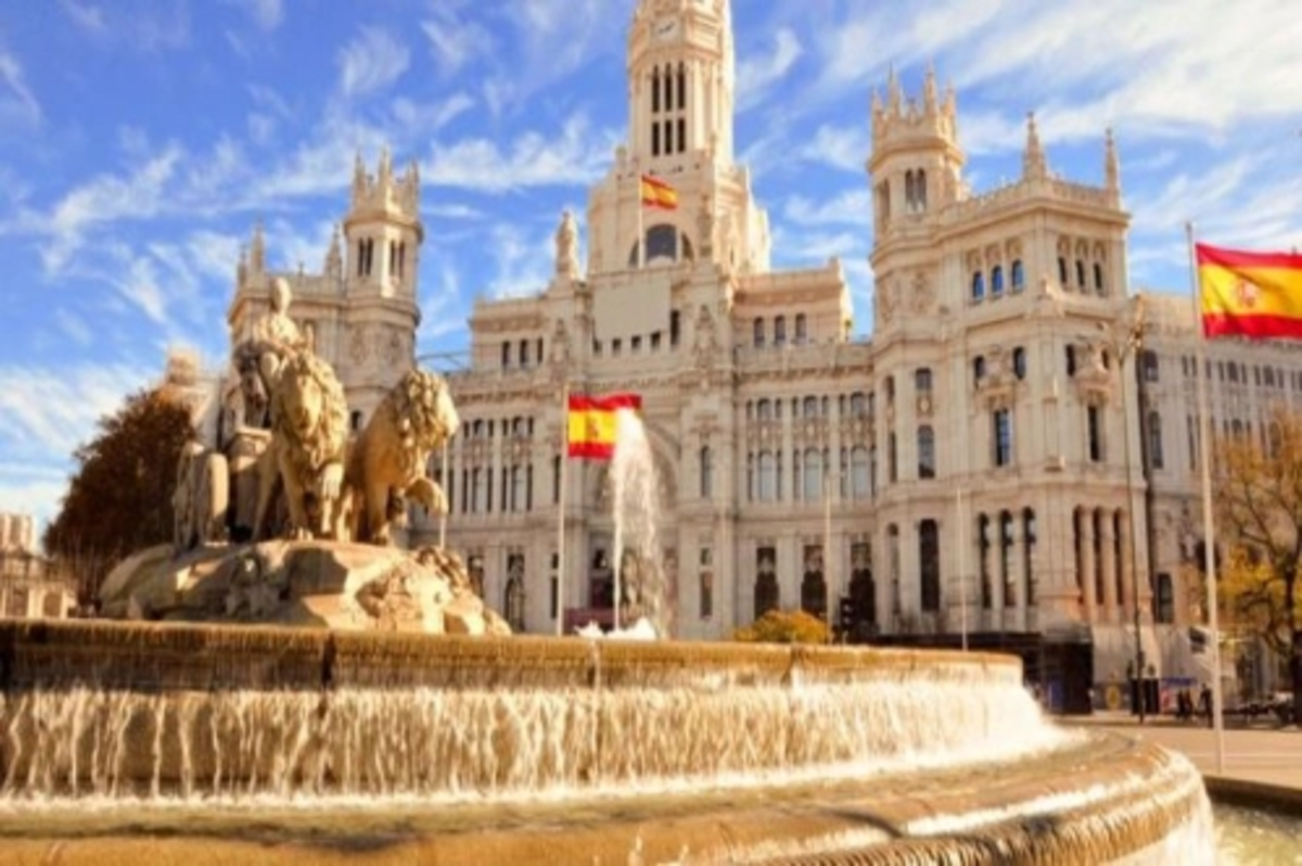 Salgının ilk uluslararası turizm fuarı kısıtlı katılımla Madrid'de açıldı