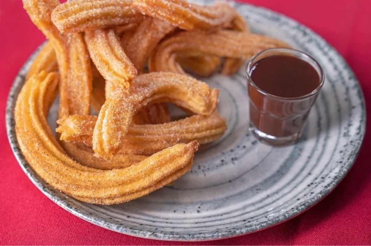 Çıtır çıtır bir İspanyol tatlısı: Churros Tarifi