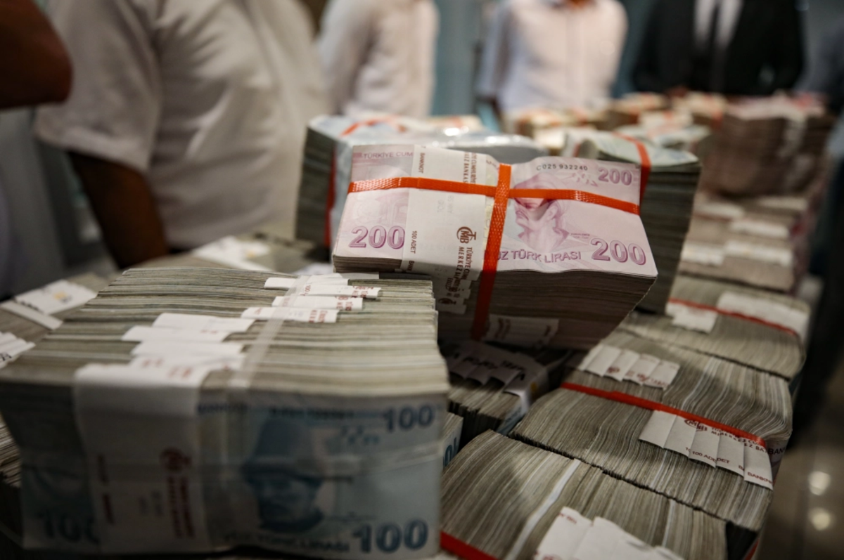 KİT ve özelleştirilecek kuruluşların borcu 692.7 milyar lira