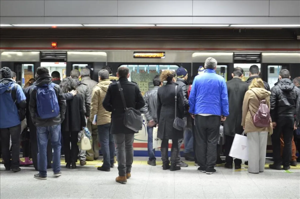 Marmaray’da rekor! Bakan Uraloğlu açıkladı: Gurur projelerimizden