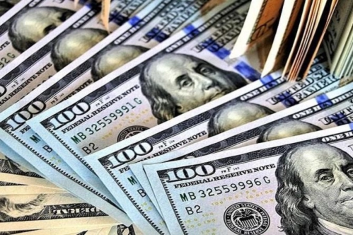 Yılsonu dolar/TL beklentisi 8.09'dan 7.79'a geriledi