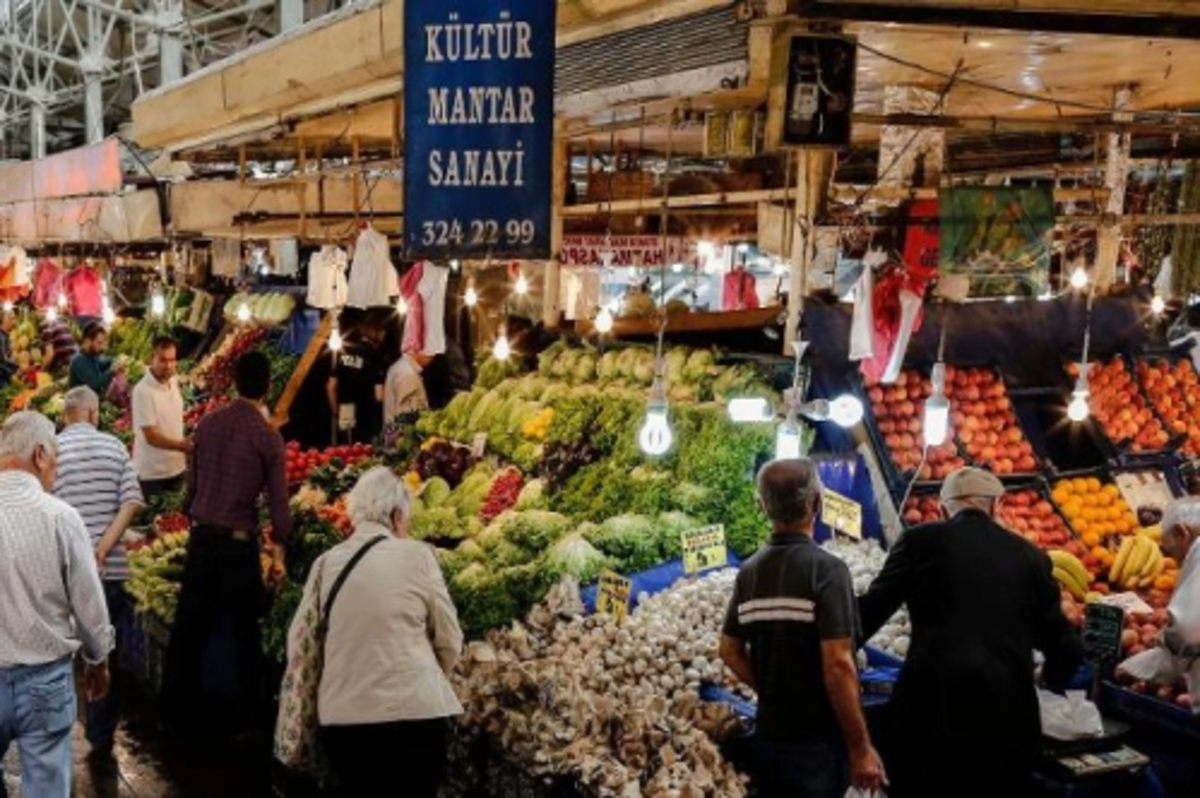 Perakende ve toptan fiyatları azaldı