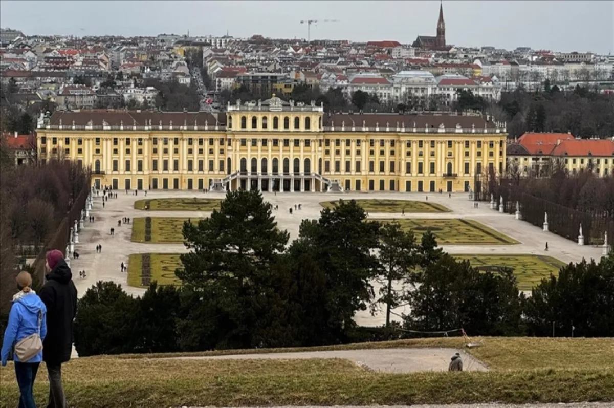 Viyana'ya giden turistlerin gözdesi: Schönbrunn Sarayı