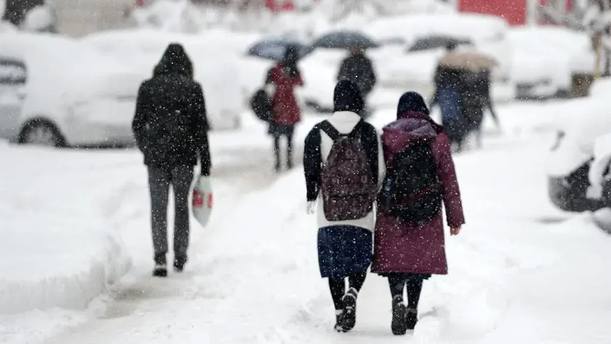 İSTANBUL KAR TATİLİ SON DAKİKA: Tüm ilçelerde İstanbul'da okullar tatil edildi! 12 Şubat kar tatili olacak