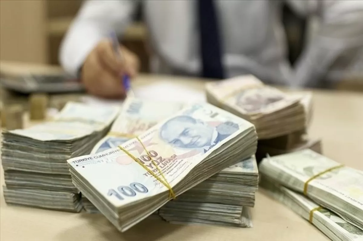 Bankacılık kredi hacmi 13.8 trilyon lira oldu