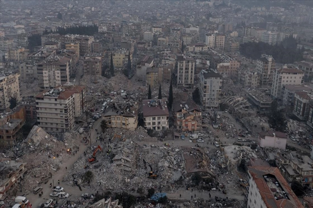 Küresel iş dünyasının deprem sonrası yardım seferberliği sürüyor