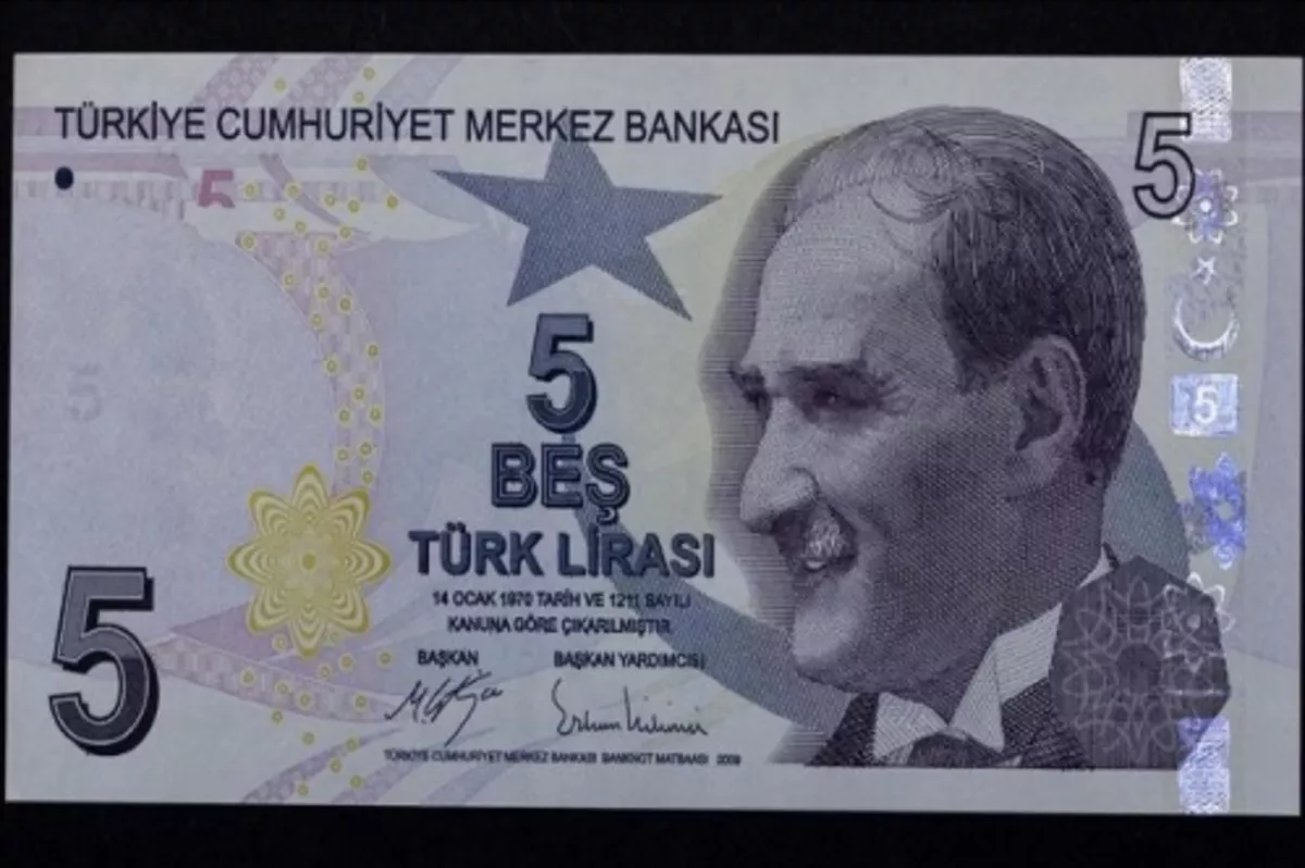 Son tertip 5 TL banknotlar tedavüle veriliyor