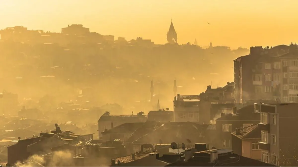 İstanbul için hava kirliliği uyarısı: İstanbul 1 hafta boyunca çöl tozlarının etkisi altında kalabilir!