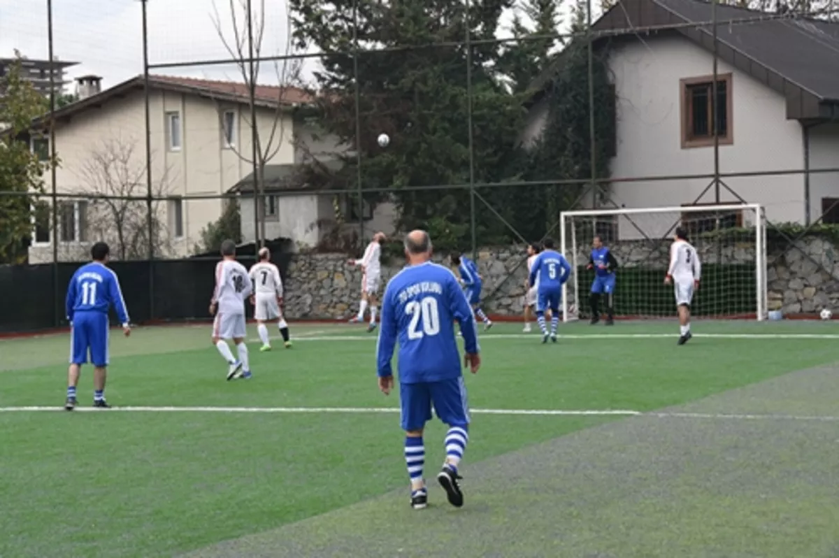 İTO Spor futbol turnuvasında yarı final geride kaldı