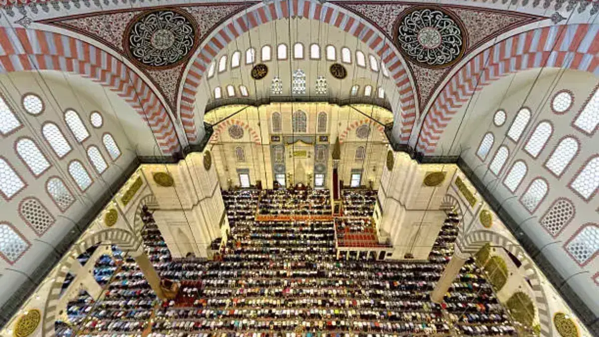 BAYRAM TATİLİ: 2025 Ramazan Bayramı tatili kaç gün olacak? Bayram tatili tarihleri