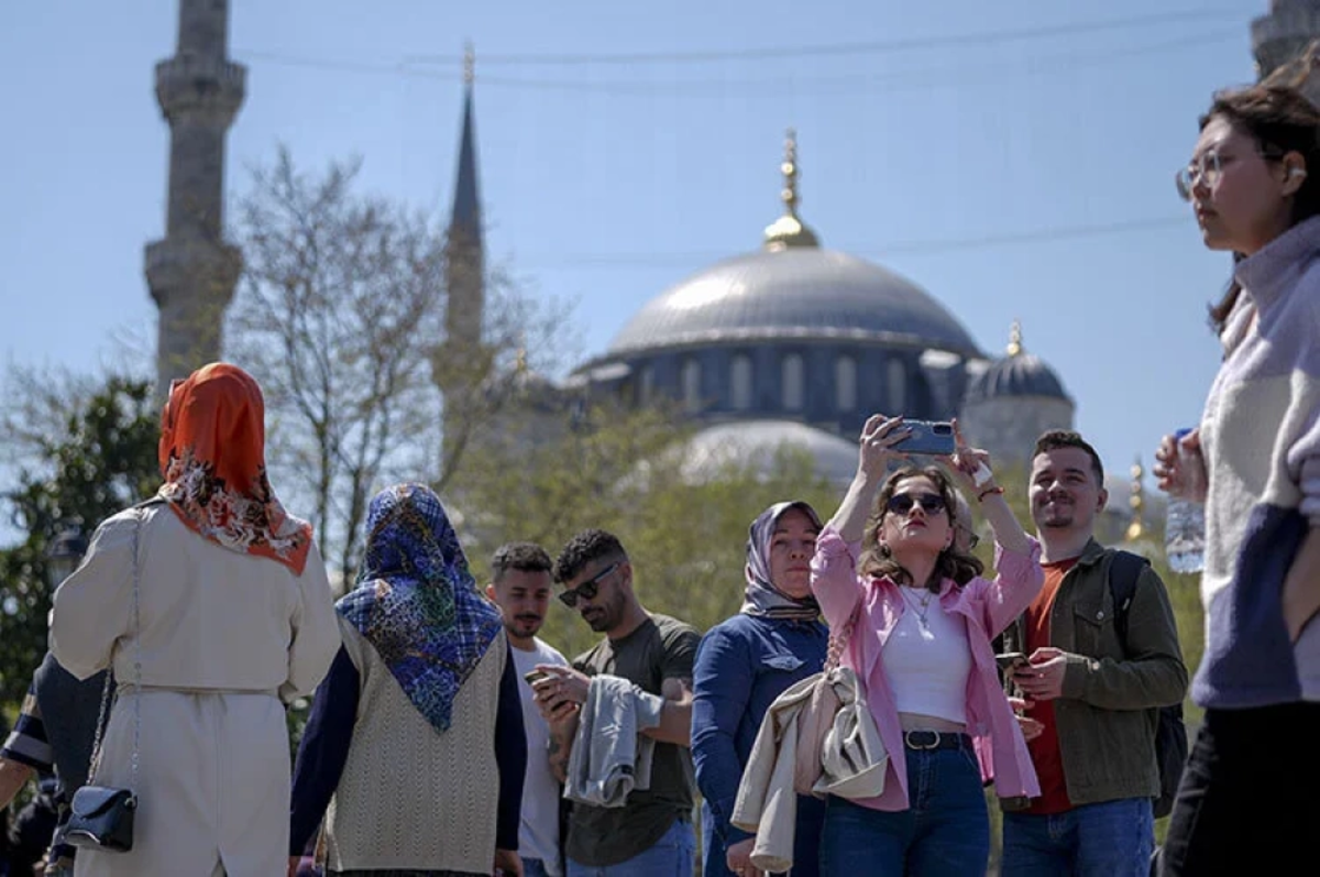 İstanbul'da tarihi yarımadadaki turistik mekanlarda bayram yoğunluğu