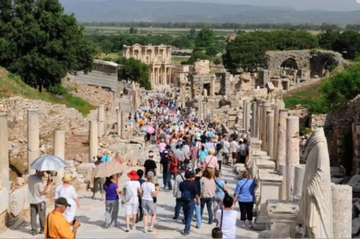 Türkiye turizmde rakiplerinden daha erken toparlanacak