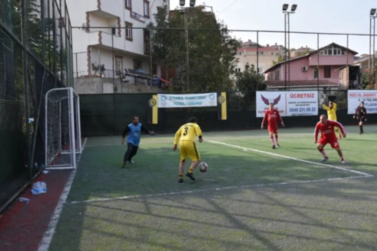 İTO futbol turnuvasında heyecan sürüyor