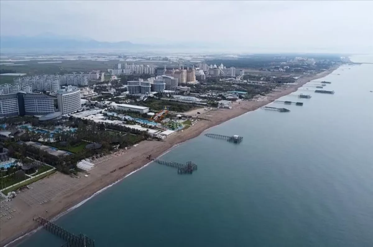 Antalya'ya gelen yabancı turist sayısı 2 milyona yaklaştı