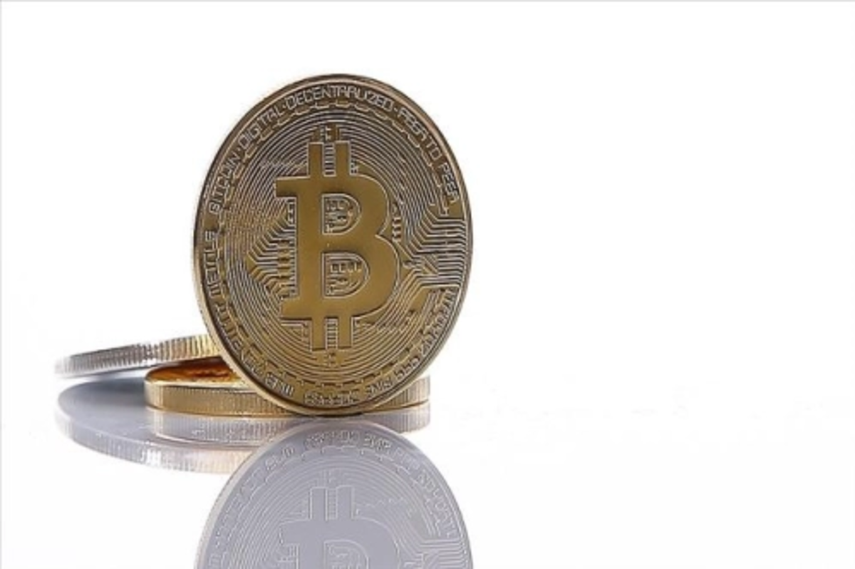 Bitcoin'in piyasa değeri 1 trilyon dolara ulaştı