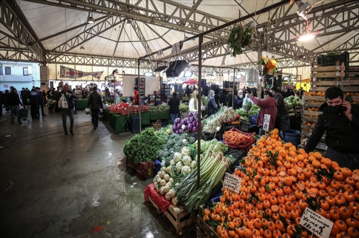 Pazar yerlerindeki alanlarla ilgili düzenleme yapıldı