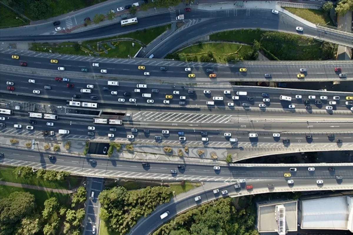 Trafiğe kaydı yapılan araç sayısı geçen yıl 2 milyon 290 bin oldu