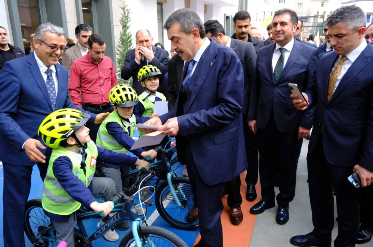 5 milyon öğrenciye trafik bilinci aşılanacak