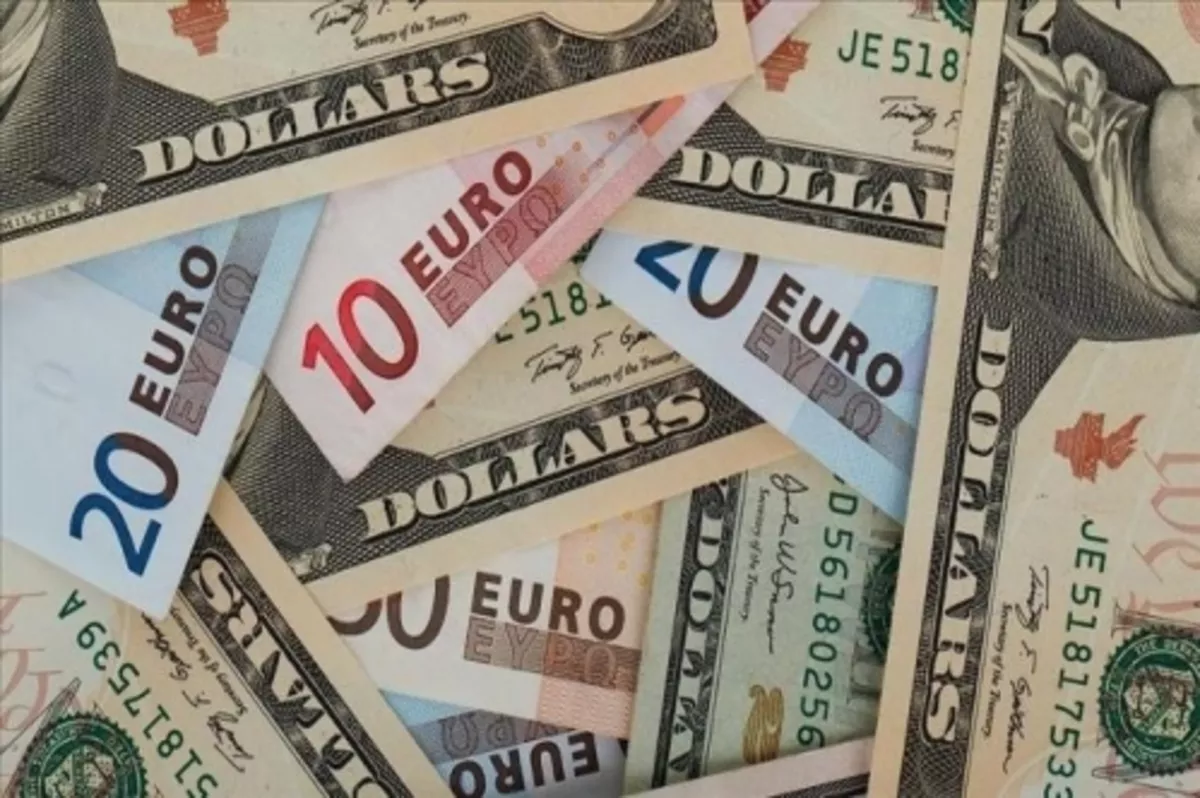 Euro/dolar paritesi 2002 yılından bu yana ilk kez 1 seviyesinin altını gördü