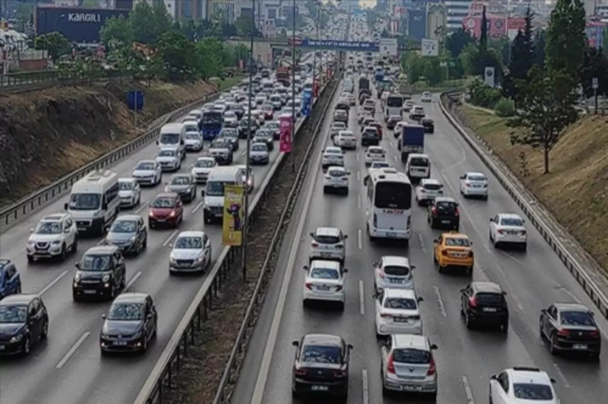 Trafik sigortası poliçelerinde azami primler yüzde 25 artırılacak