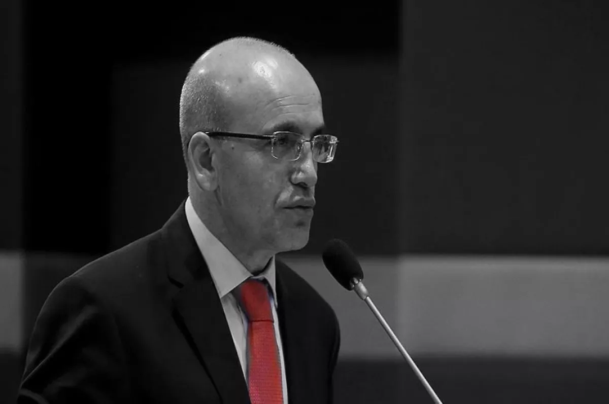 SON DAKİKA: Bakan Mehmet Şimşek'ten kredi kartı ve savunma sanayi açıklaması!