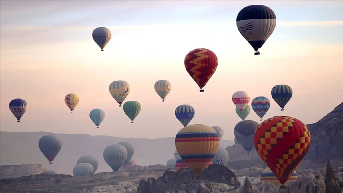 Kapadokya'ya gelen 6 turistten 1'i balon turuna katıldı