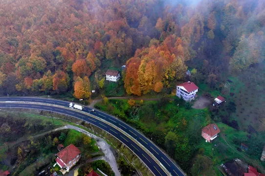 Bolu Dağı'nın harika manzarası sürücüleri cezbediyor