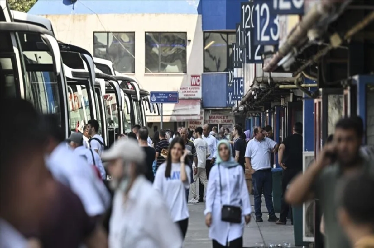 Şehirler arası otobüs firmalarına bayram tatili için ek sefer izni