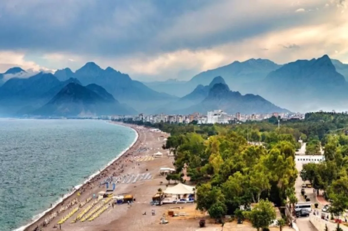 Almanlar tatillerini turizm merkezi Antalya'da geçirmek istiyor