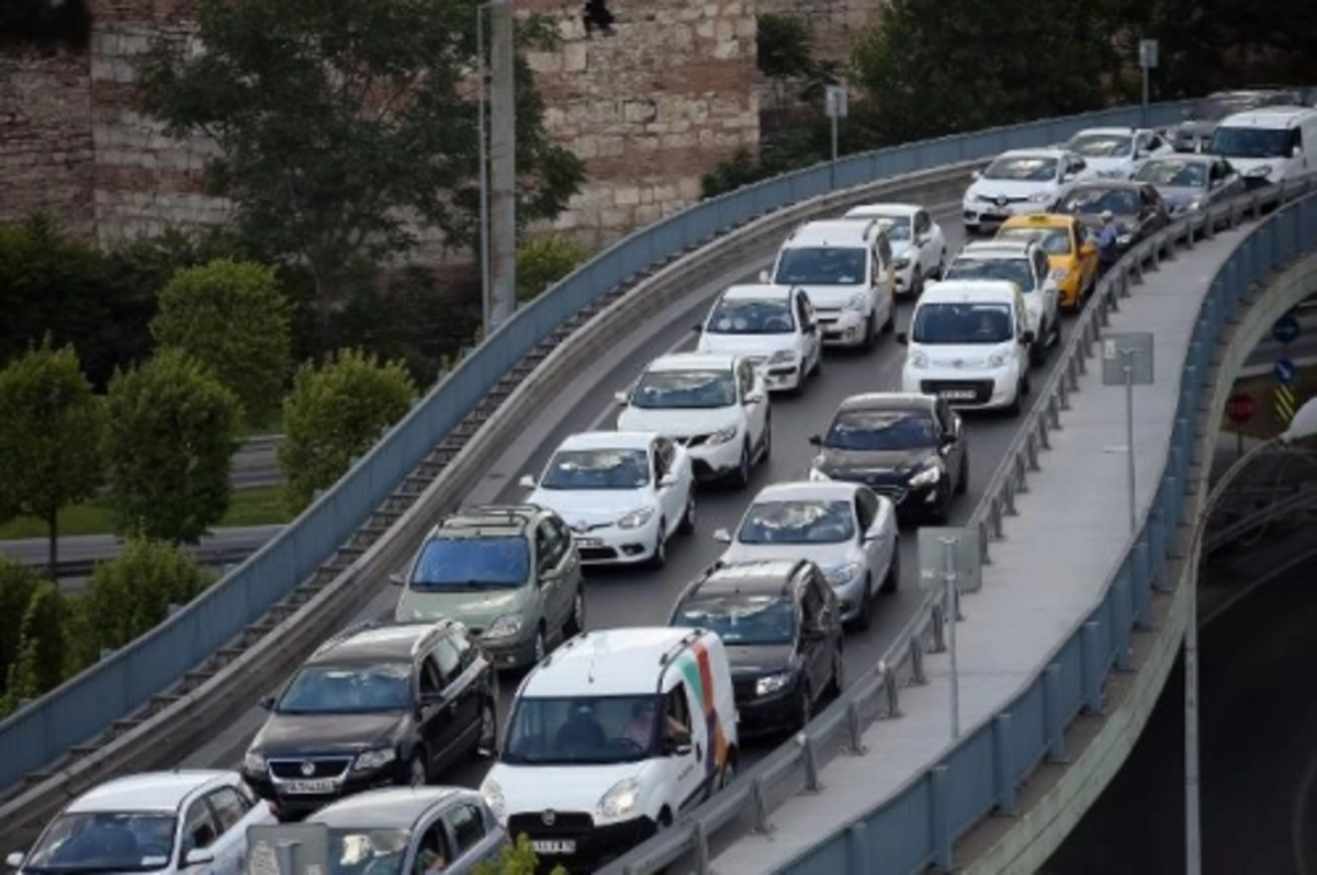 Trafiğe yılın ilk yarısında 388 bin 56 aracın kaydı yapıldı